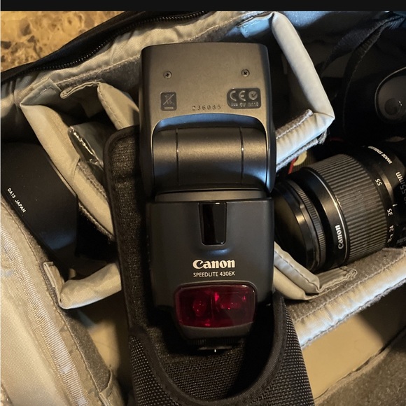 Canon Rebel T3i with 18-55 mm lens, Camera Bag, 430EX Speedlite and a Tripod. - Picture 5 of 6